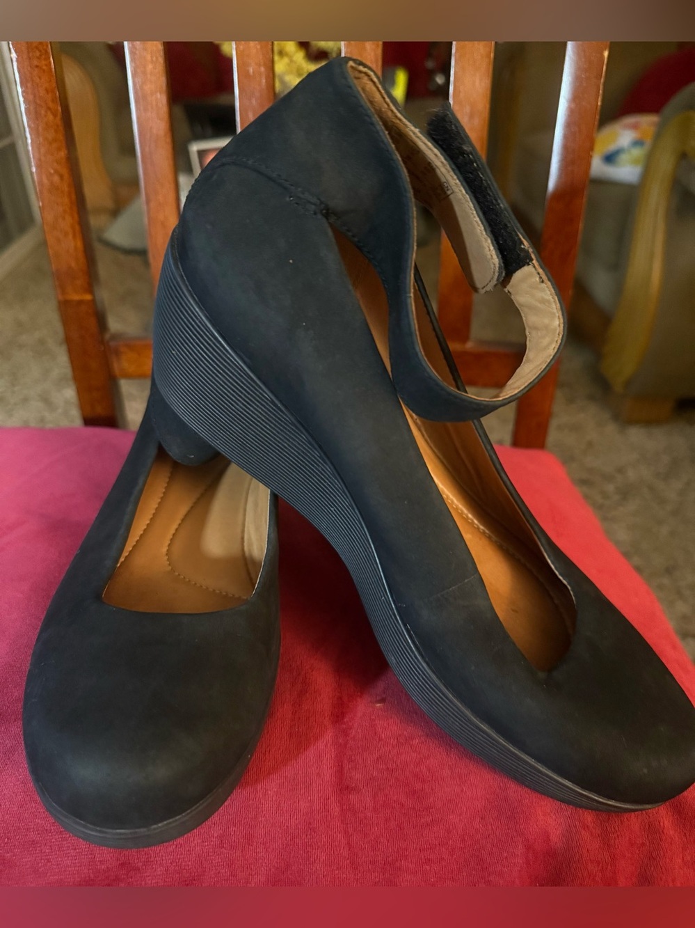 Clarks Black Nubuck Mary Jane Wedge Shoes Comfort Ankle Strap Women’s Size 9